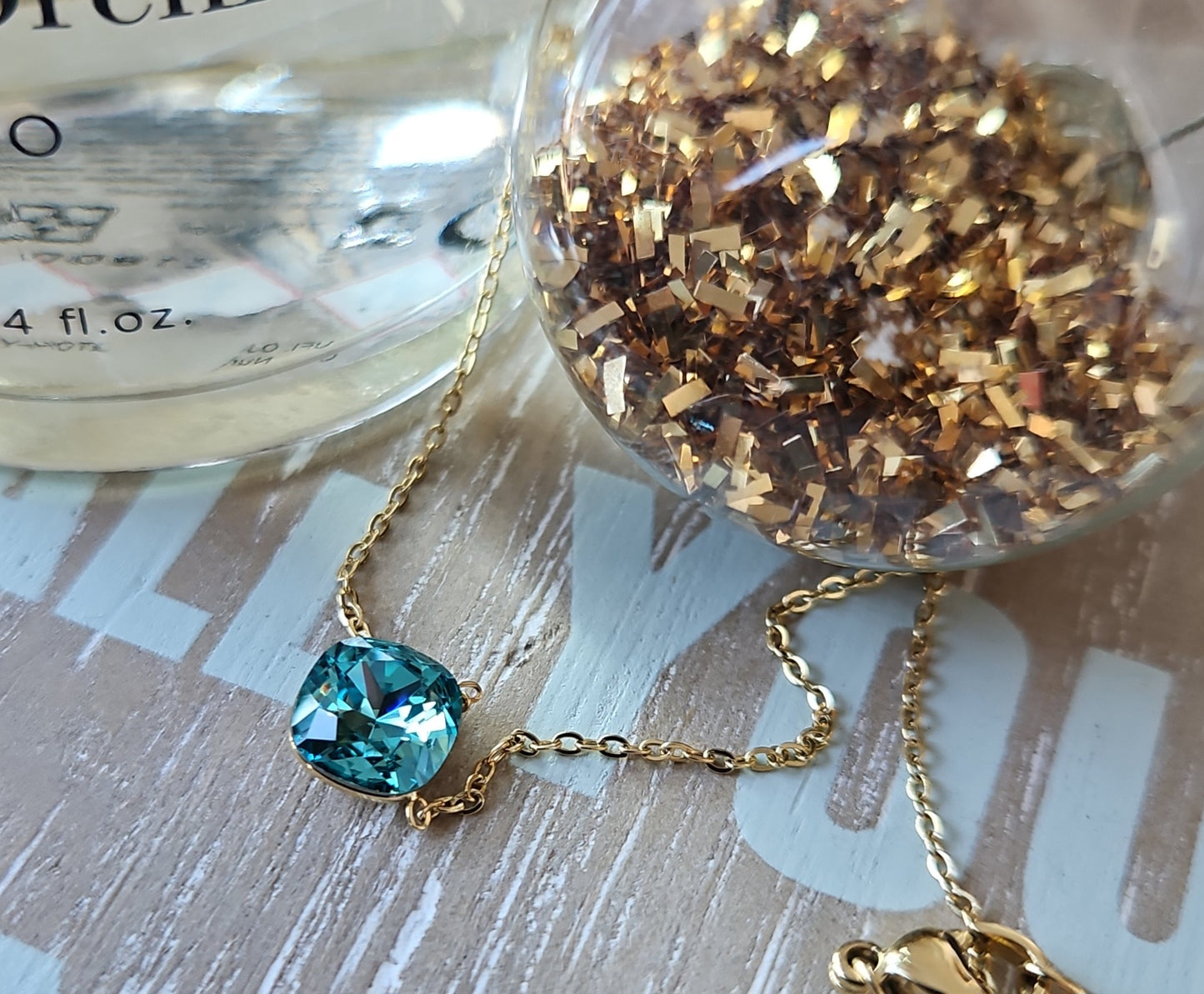 Collier swarovski bleu chaine fine