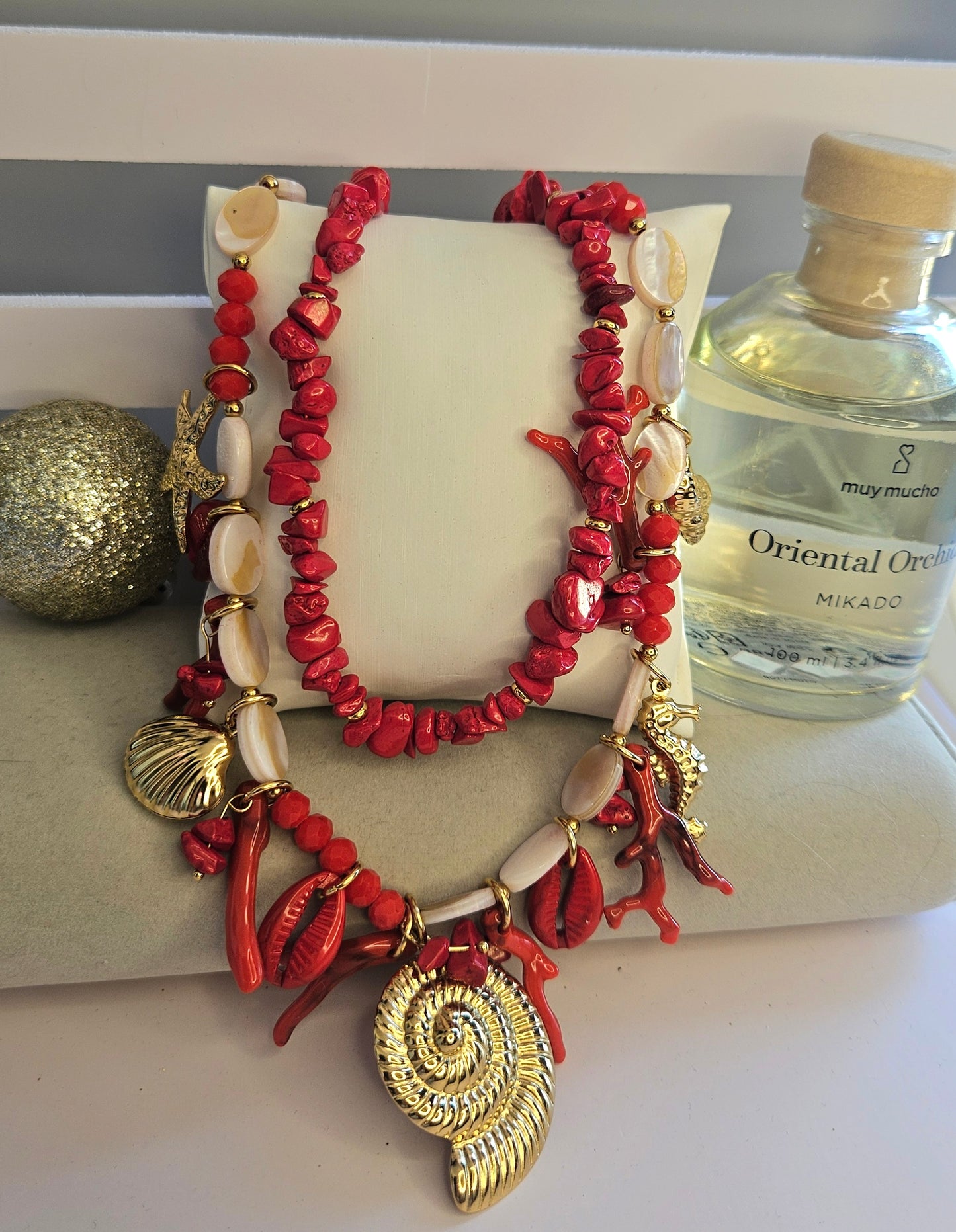 Collier double escargot rouge nacre