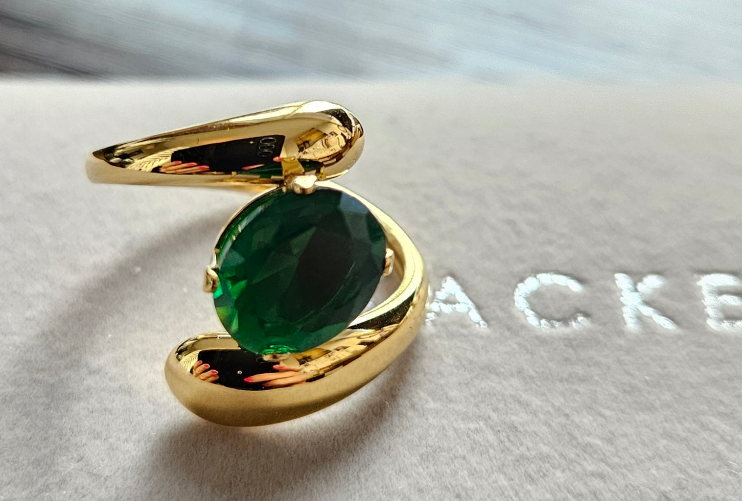 Bague cristal verte spirale