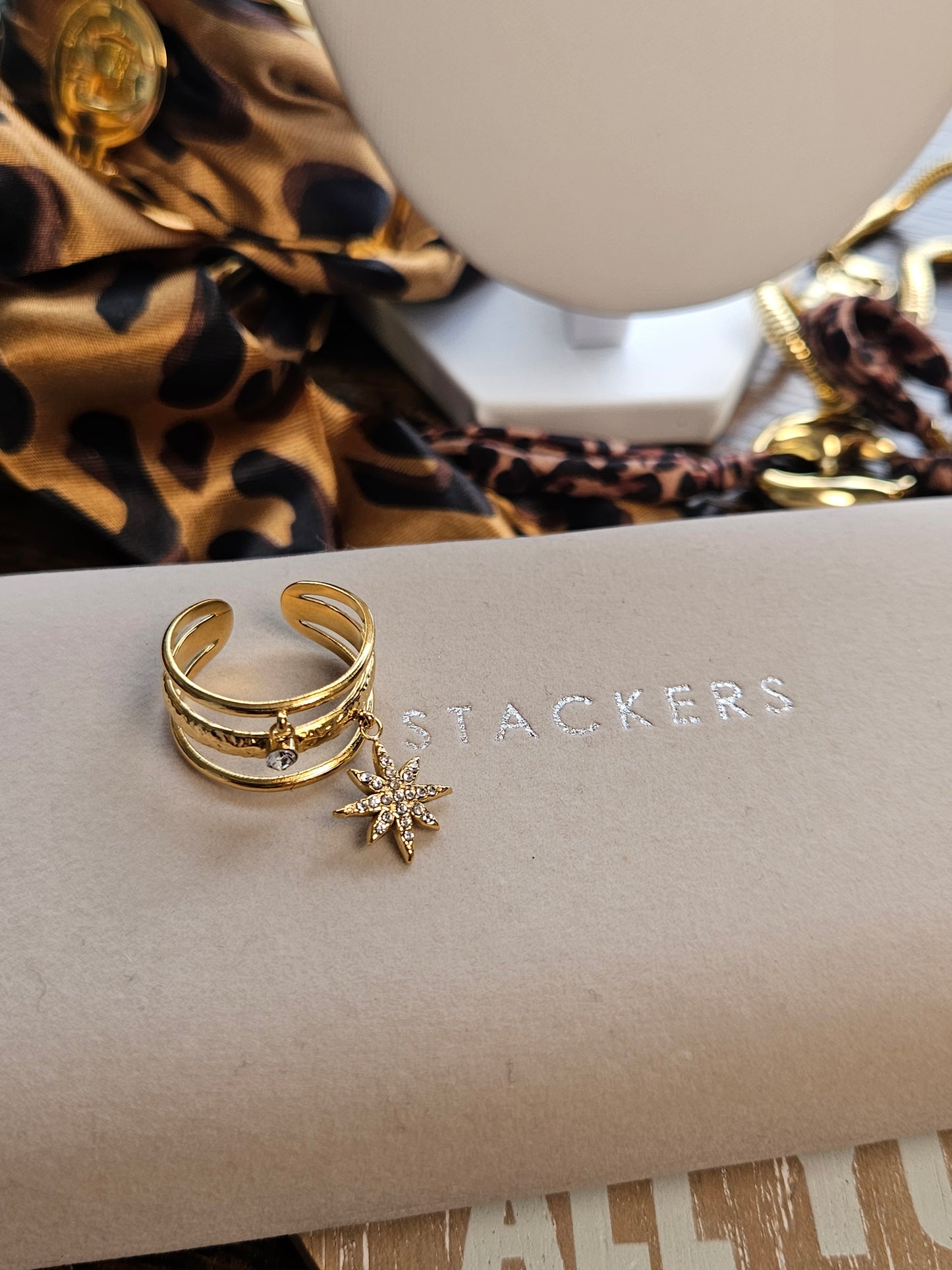 Bague étoile et zircon