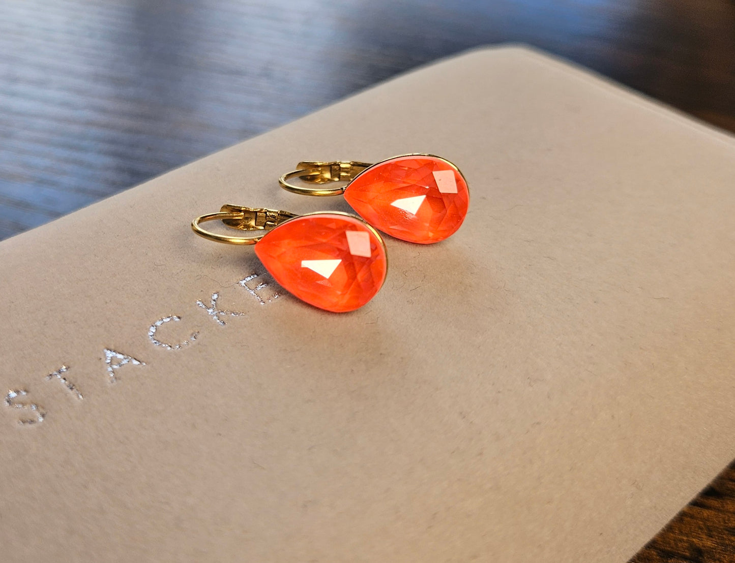 Boucles d'oreilles cristal orange fluo