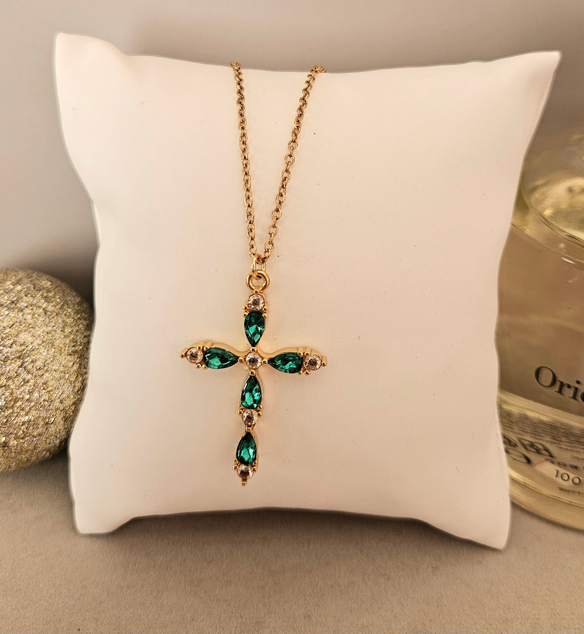 Collier croix verte zirconium