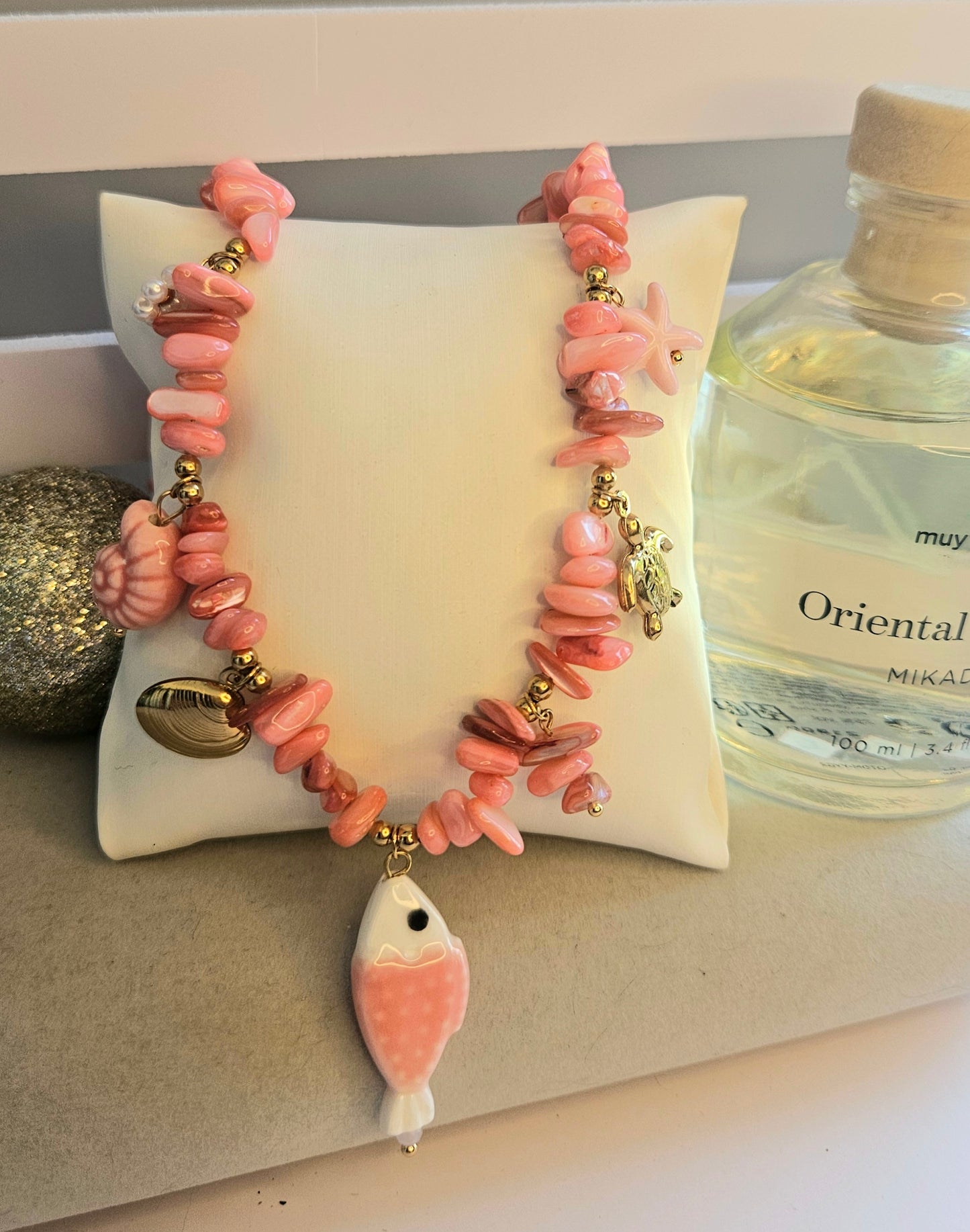 Collier nacre poisson rose et céramique