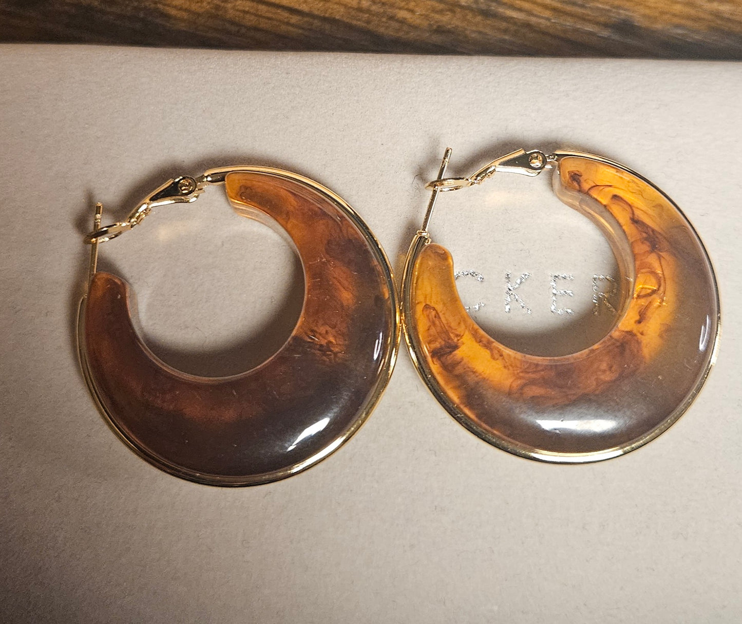 Boucles d'oreilles resine creoles