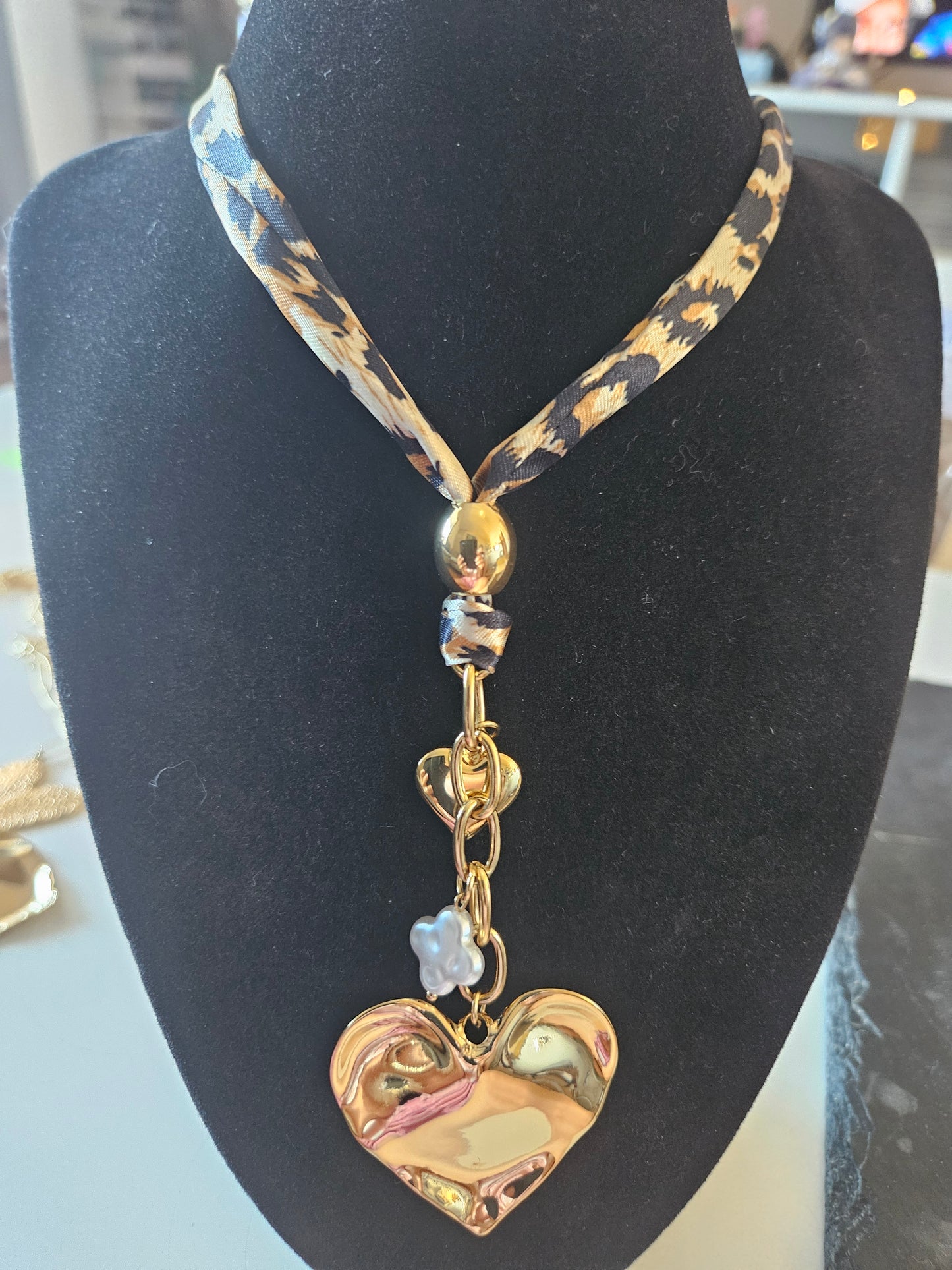 Collier sautoir cœur