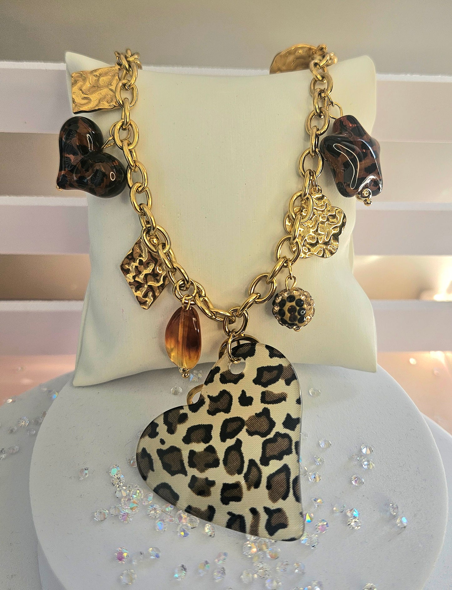 Collier breloque coeur léopard