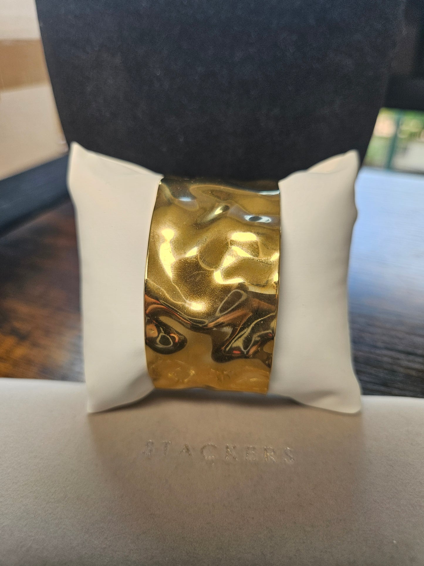 Bracelet manchette martelé