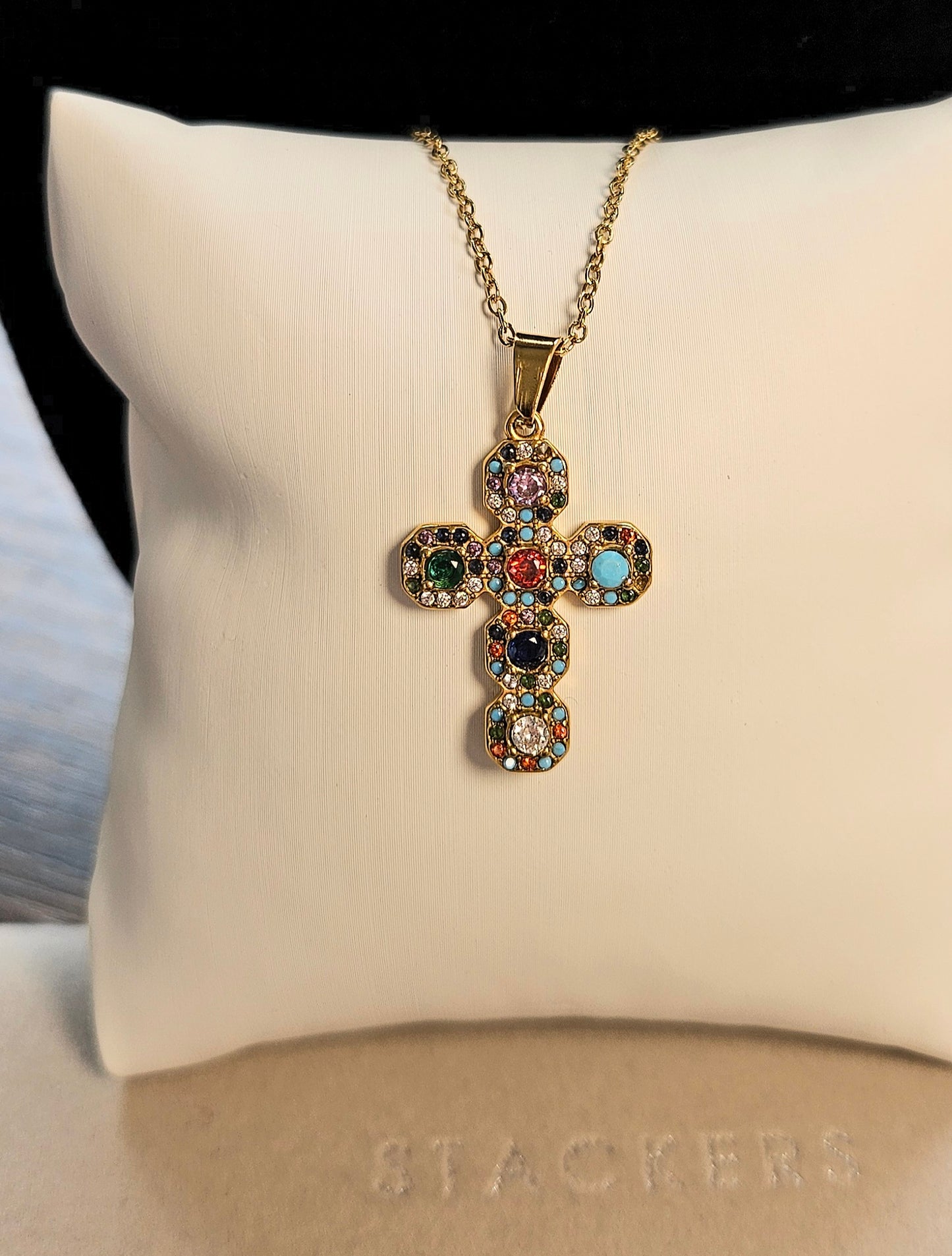 Collier croix multicolore petite