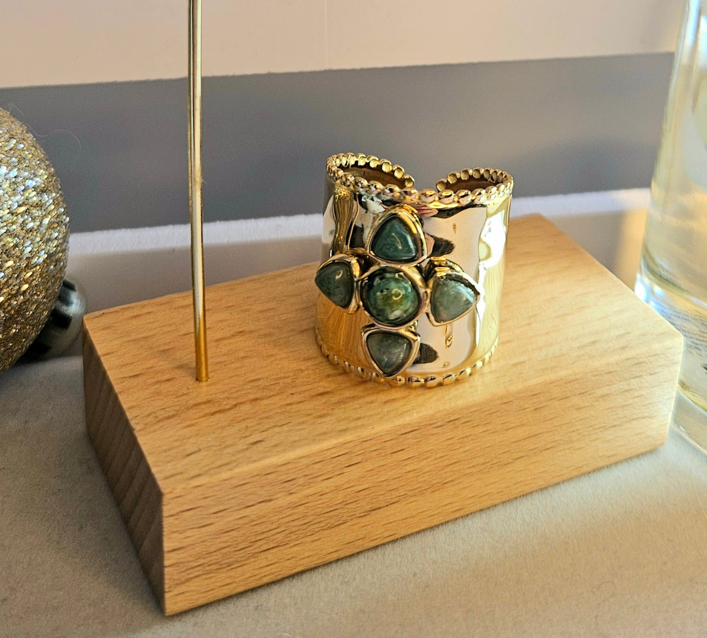 Bague oriental pierre verte naturelle