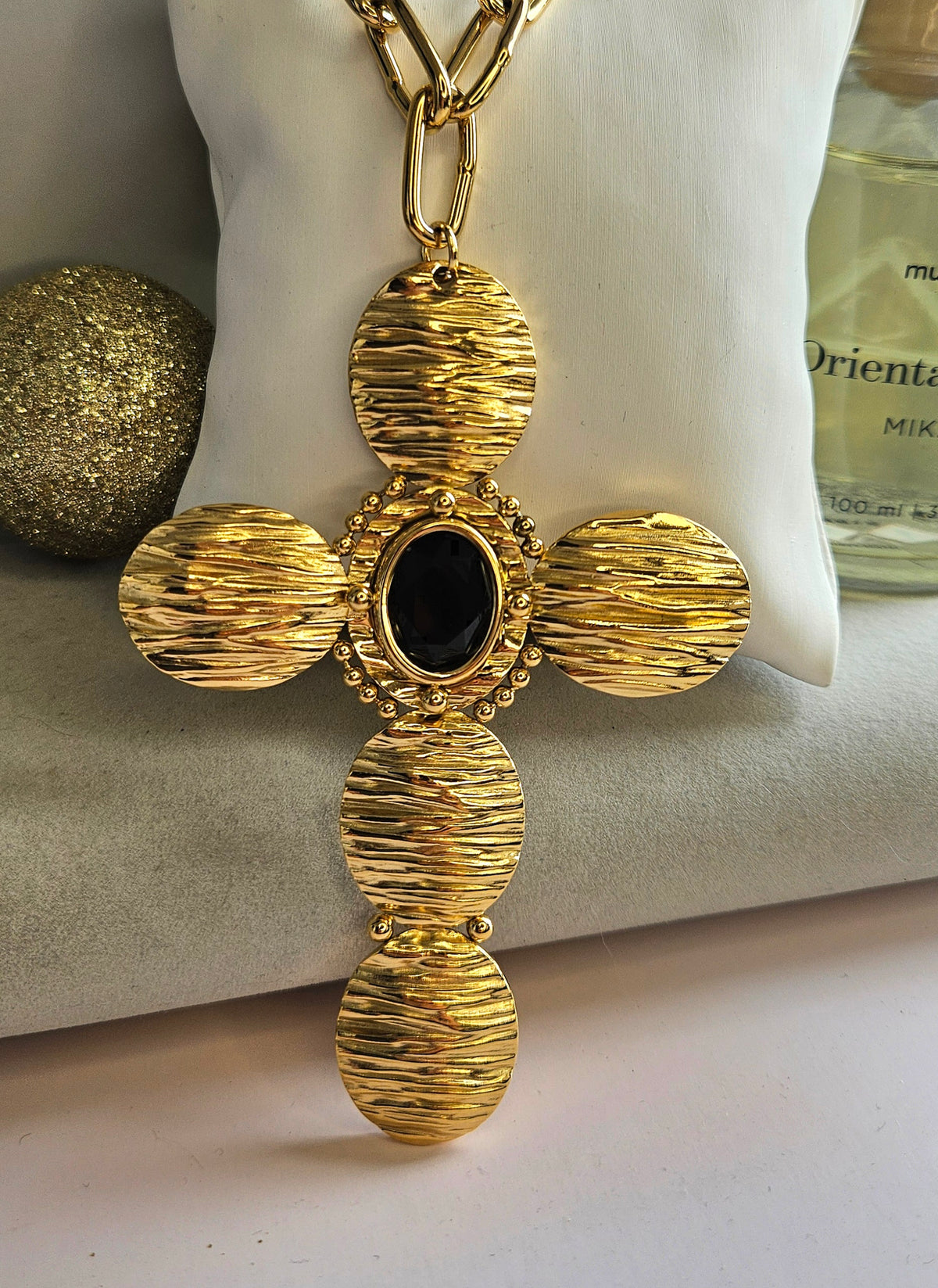 Collier sautoir croix cristal