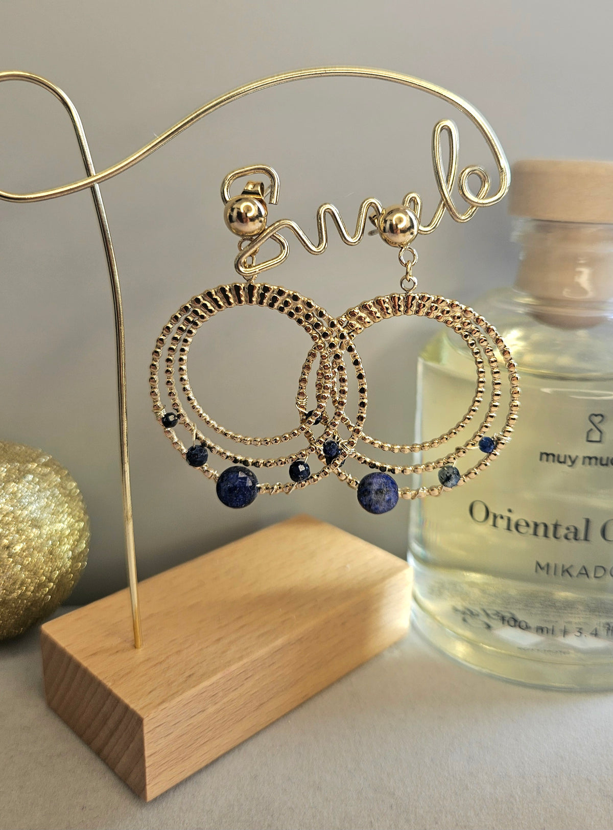 Boucles d'oreilles créoles perles naturelles