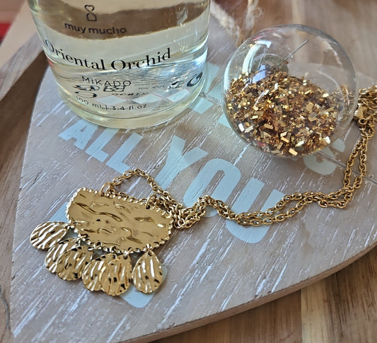 Collier graphique petales