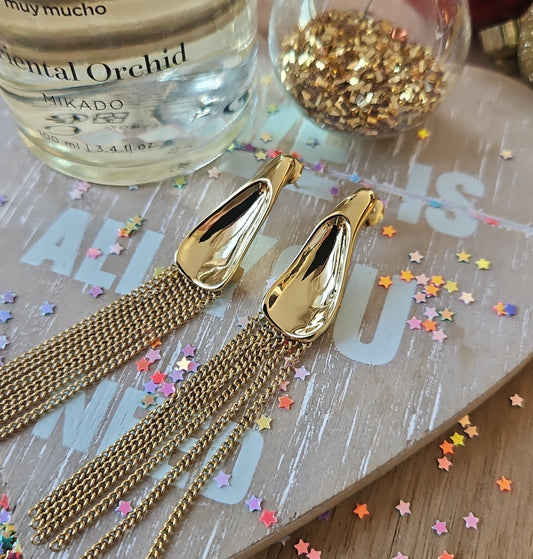 Chain pendant earrings