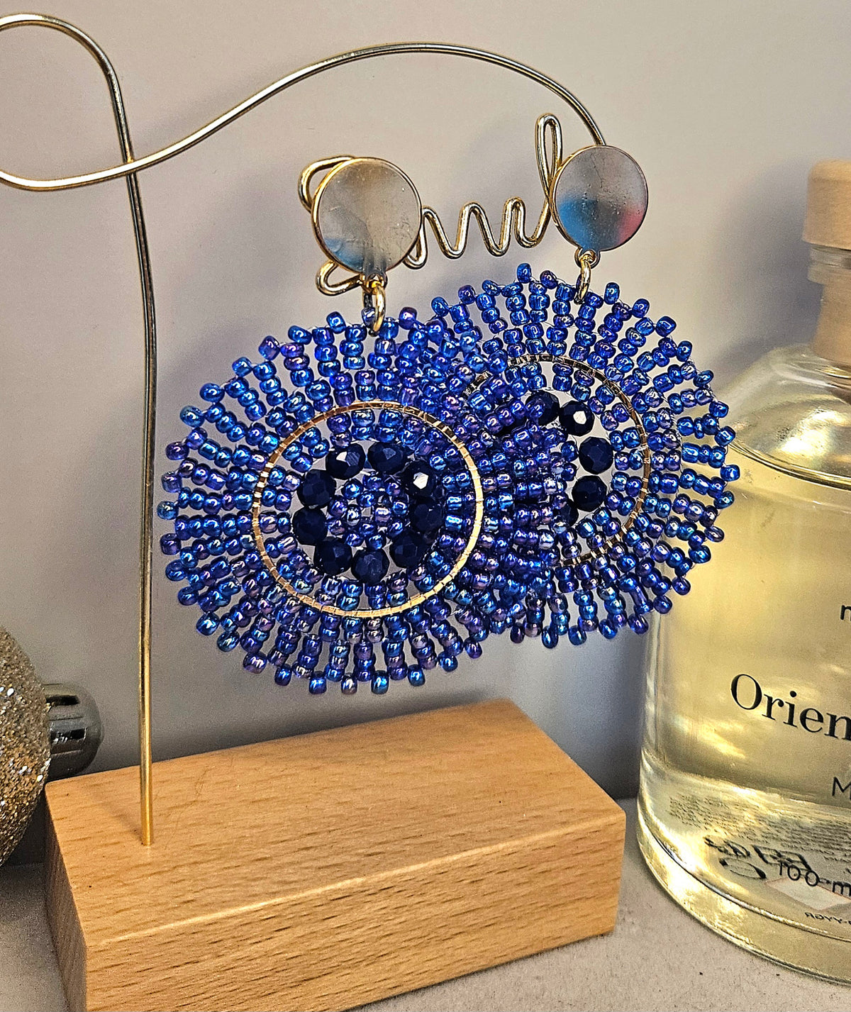 Boucles d'oreilles perles bleues rondes