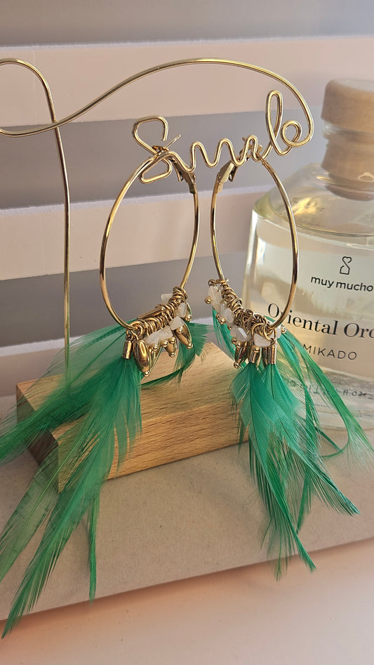 Boucles d'oreilles créoles plume verte