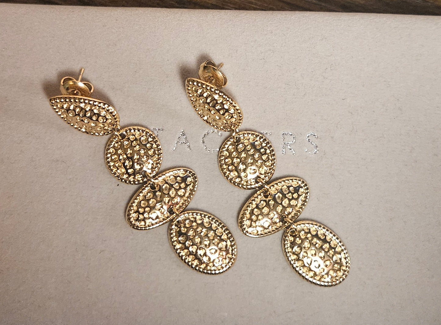 Boucles d'oreilles pendantes marteles 4pieces