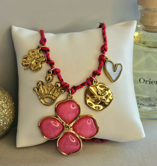 Collier trefle rose