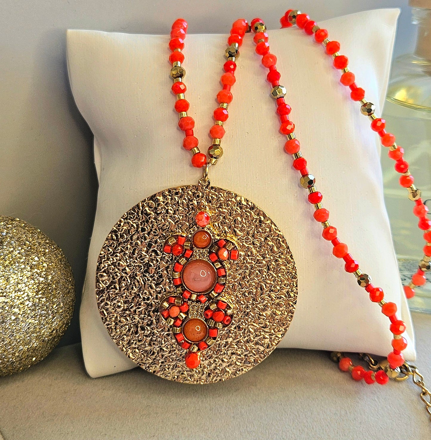 Collier sautoir orange perle