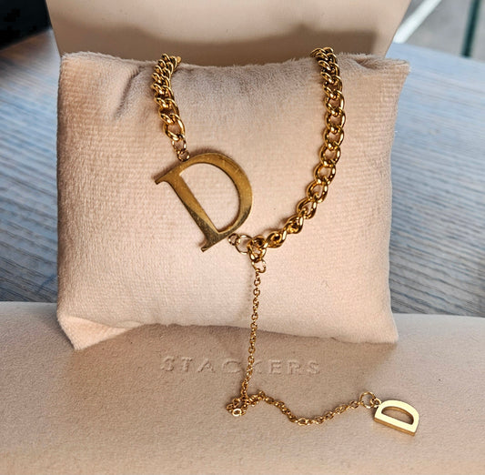 Collier y lettre D