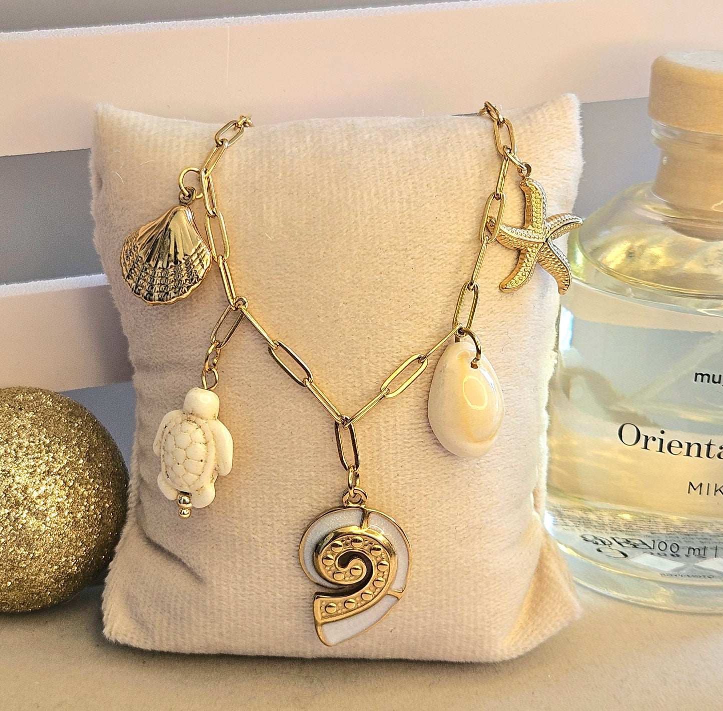 Collier tortue coquillage blanc