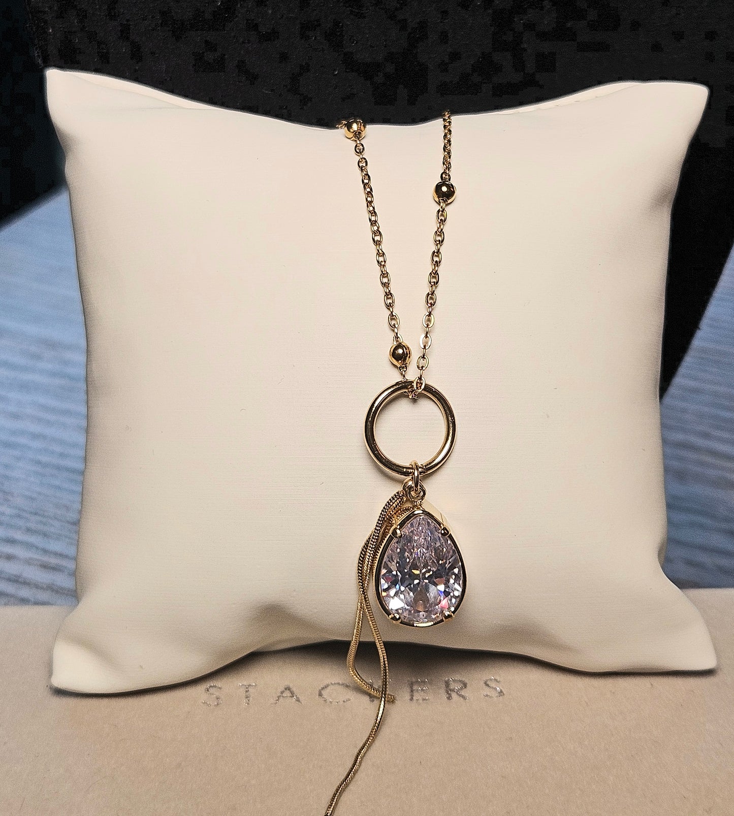 Collier grande goutte cristal et chaine serpent