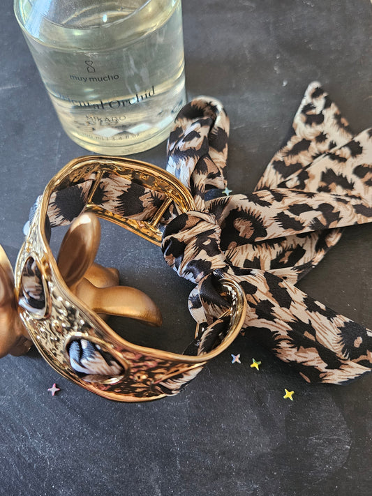 Bracelet manchette foulard léopard