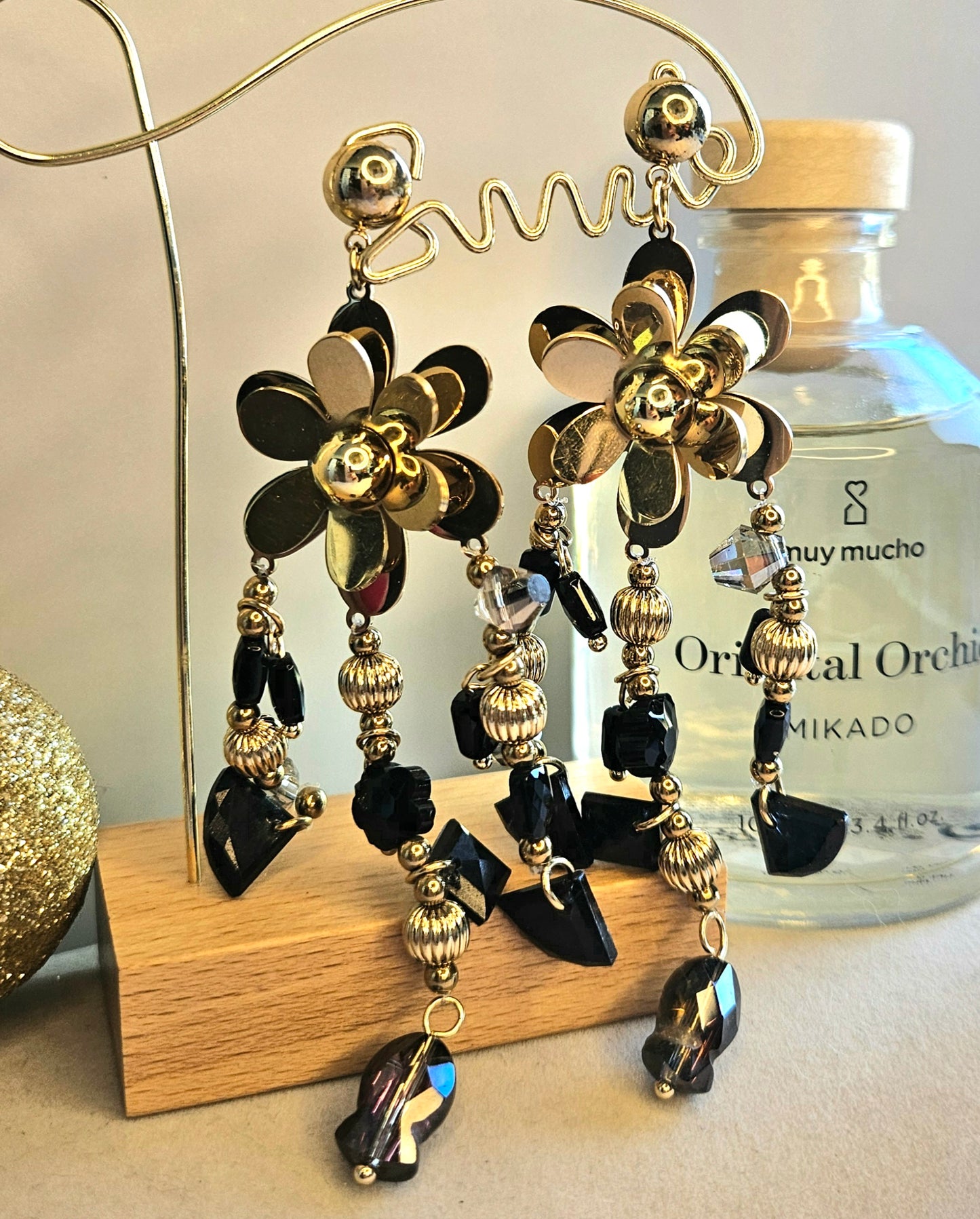 Boucles d'oreilles cristal noir fleur