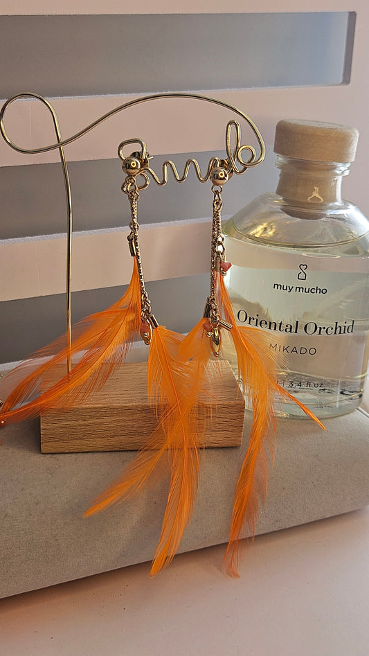 Boucle d'oreille plume orange