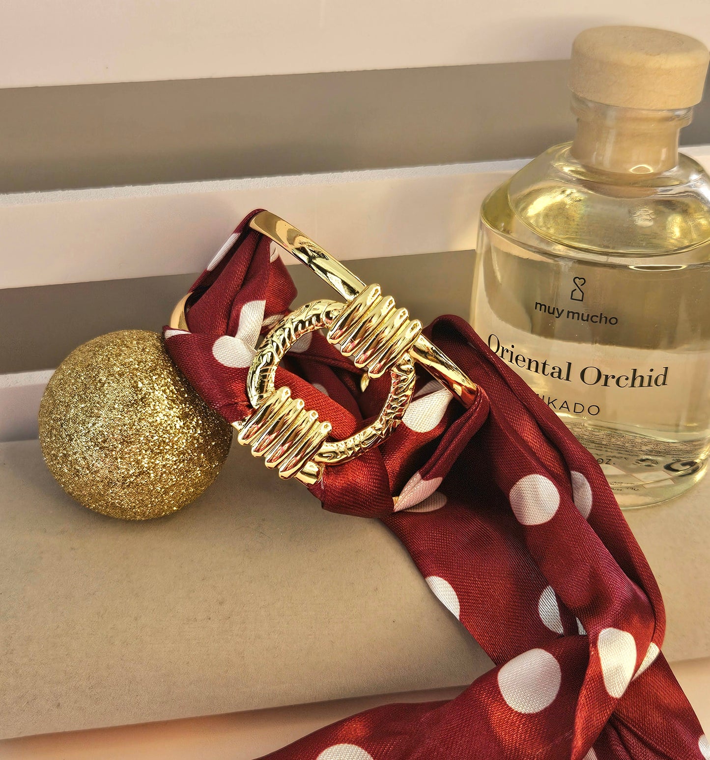 Bracelet manchette foulard rouge pois blanc