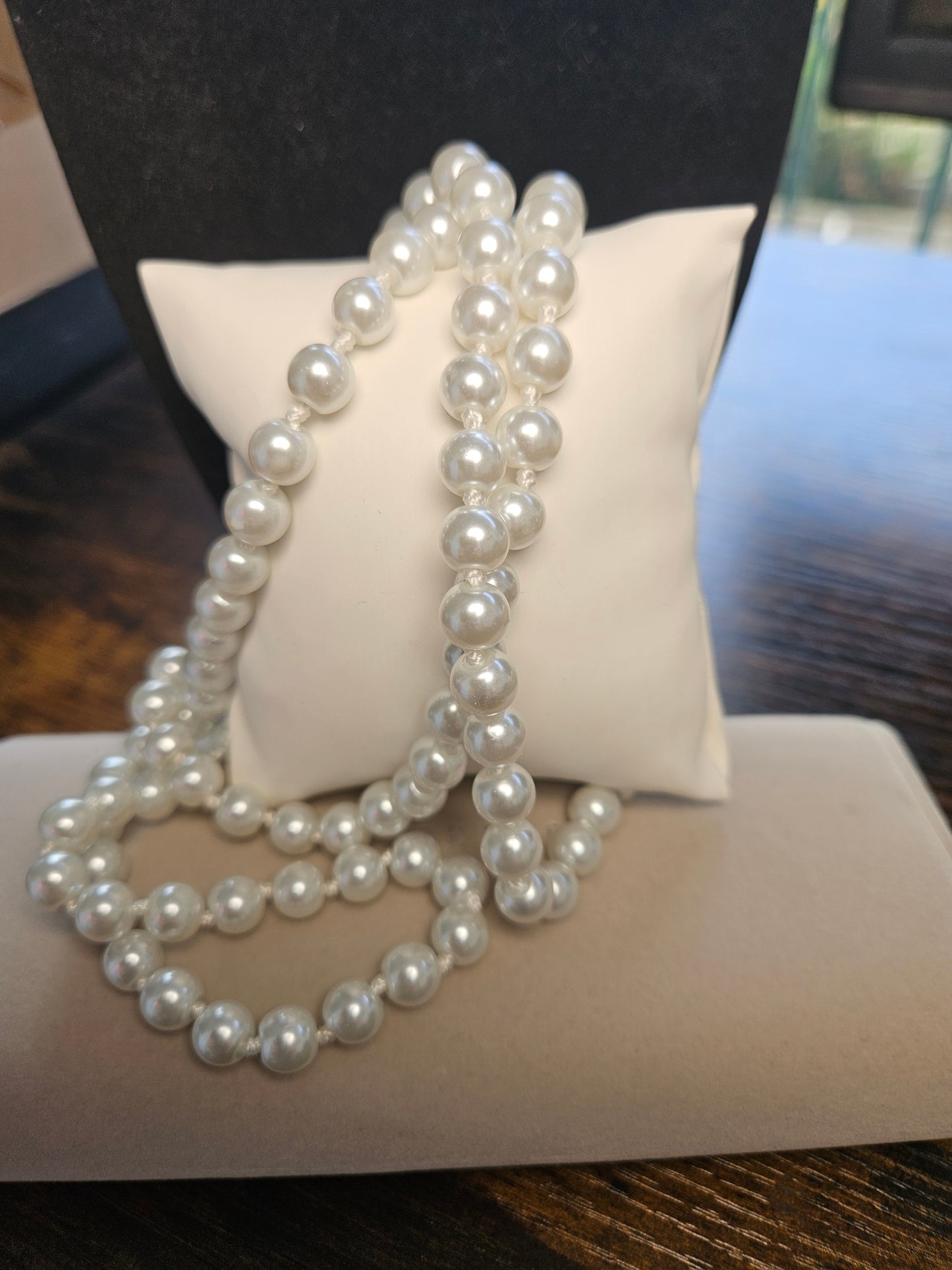 Collier sautoir blanc