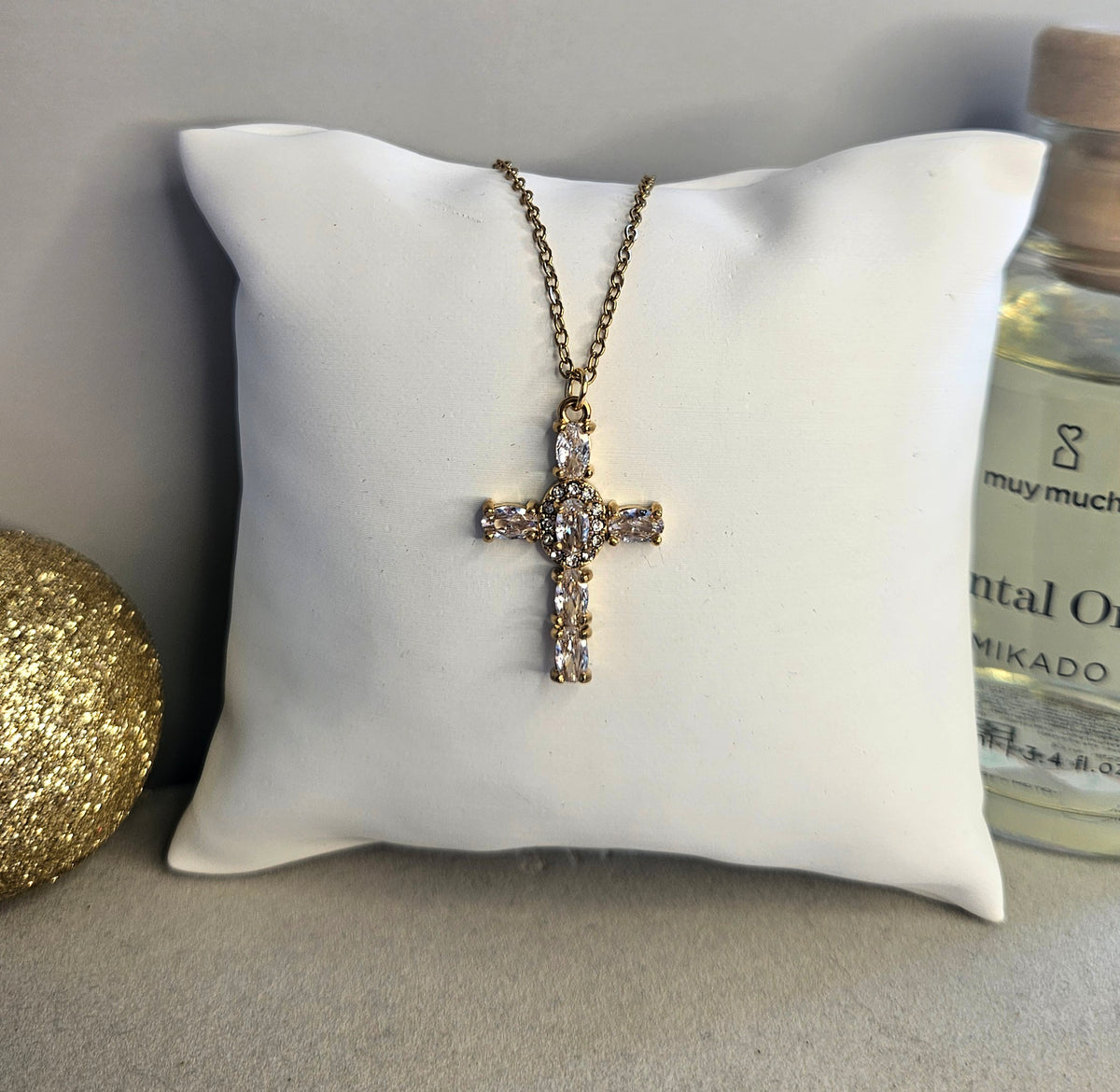Collier croix zirconium