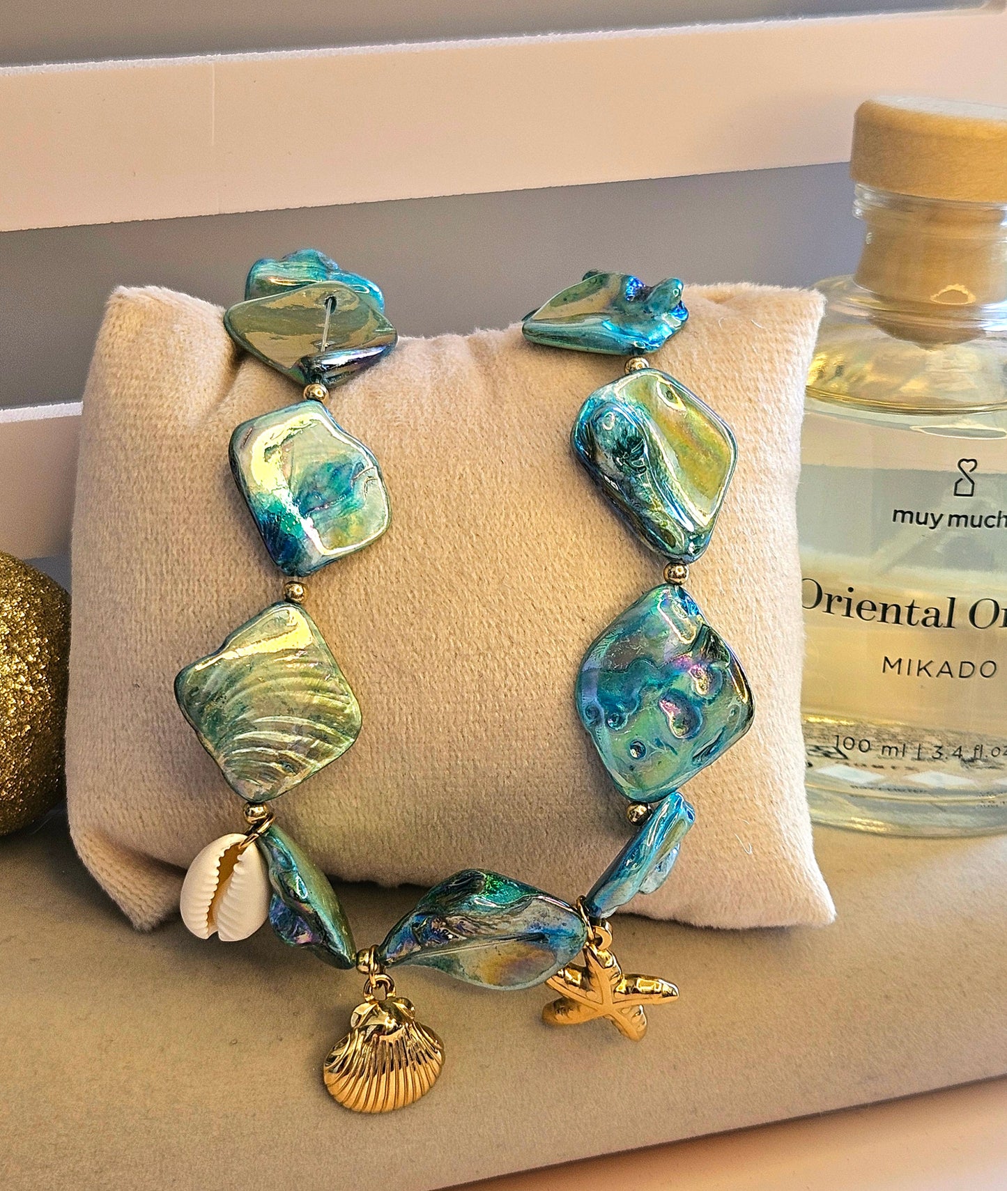 Collier coquillage nacre bleu