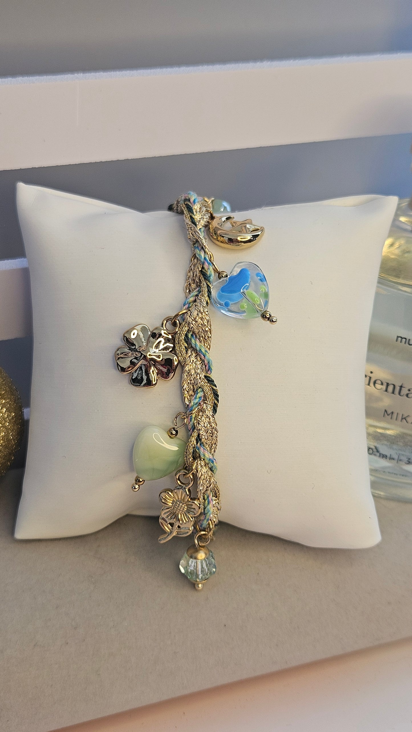 Bracelet or coeur en verre bleu