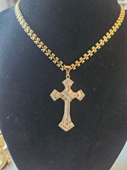 Collier croix cristal