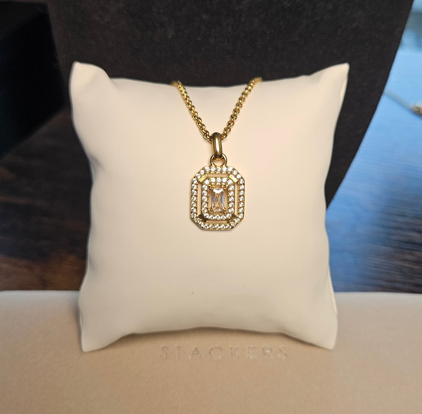 Collier cristal carre hauteur simple