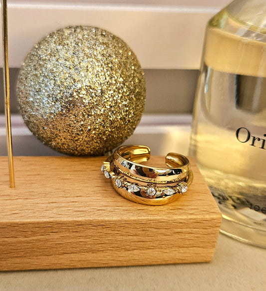 Bague large zirconium dore