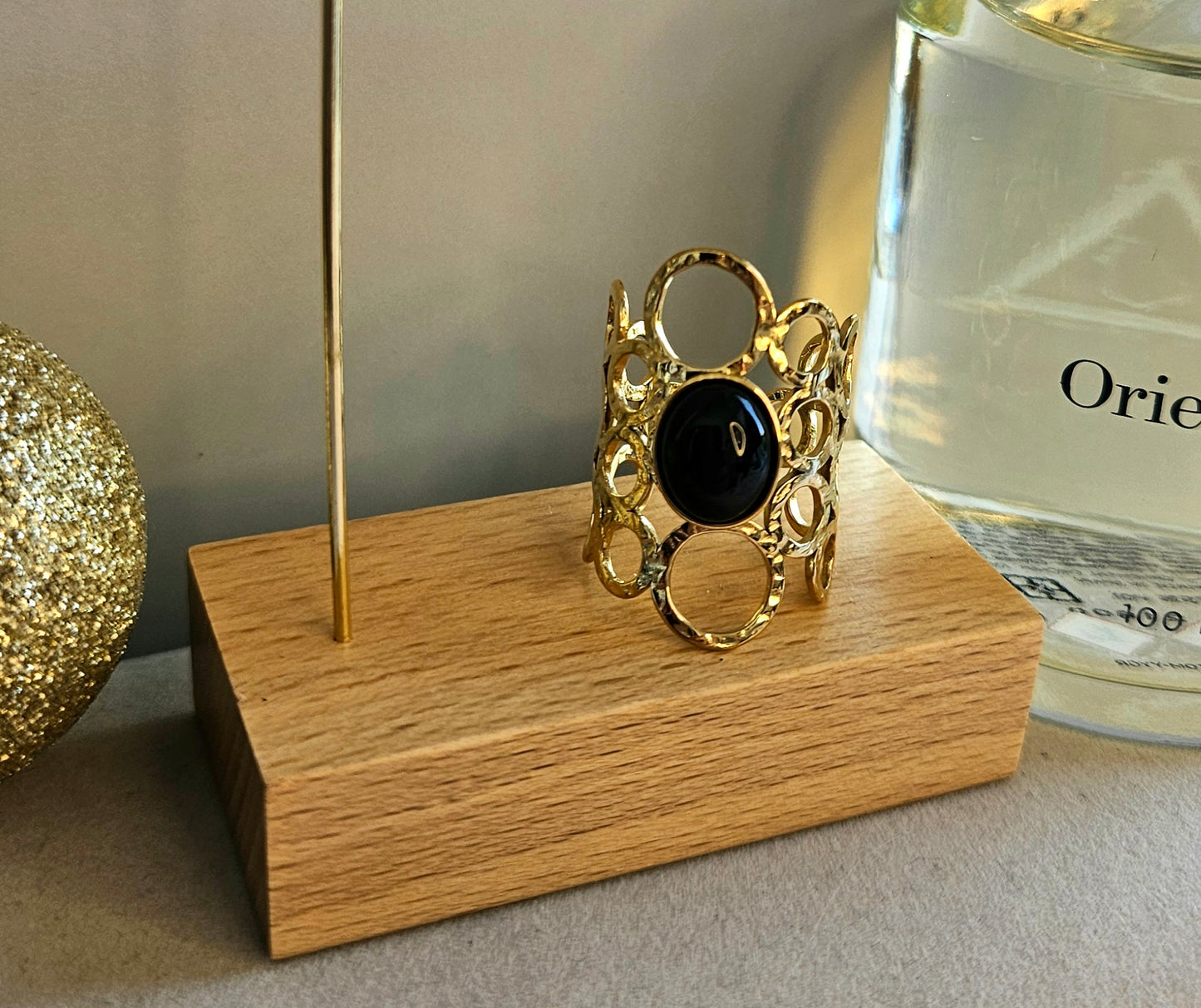 Bague fleur pierre noire