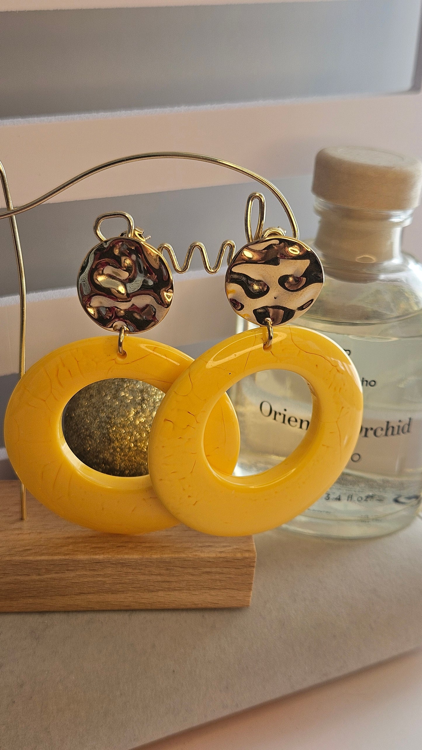 Boucles d'oreilles créoles jaune