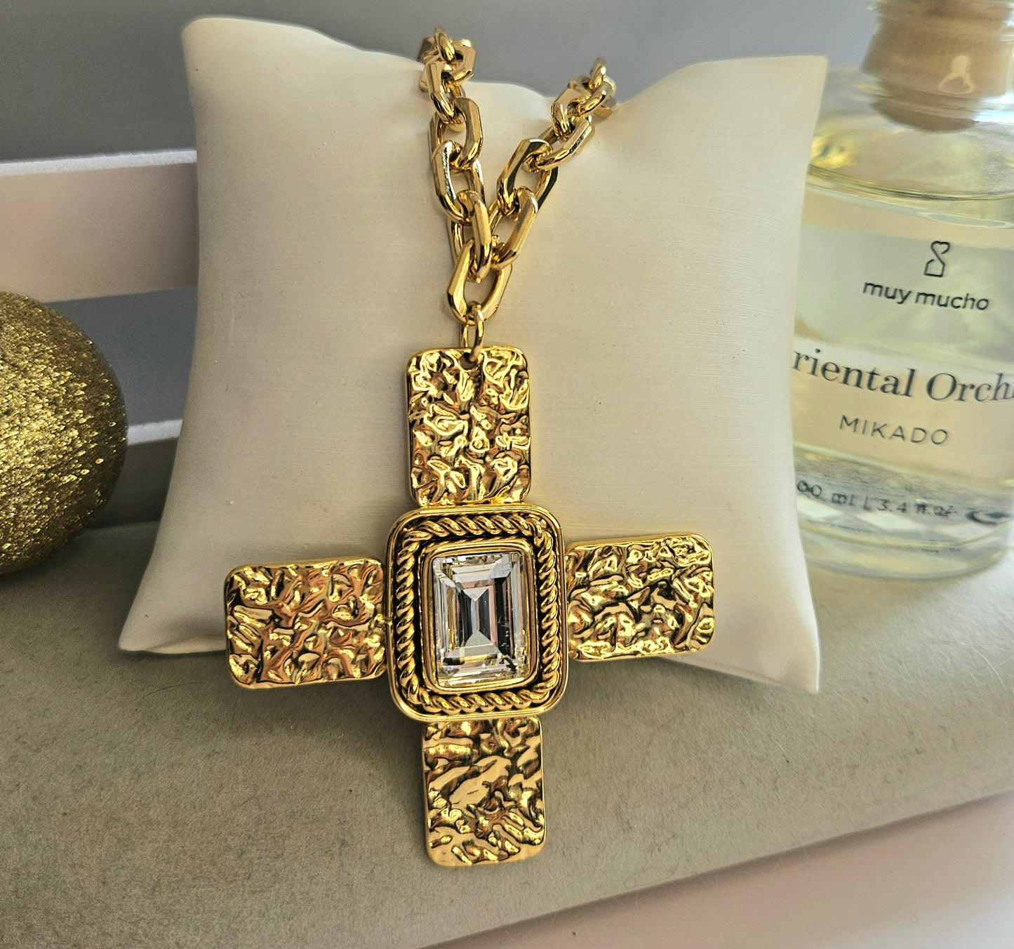 Collier grande croix carré zirconium
