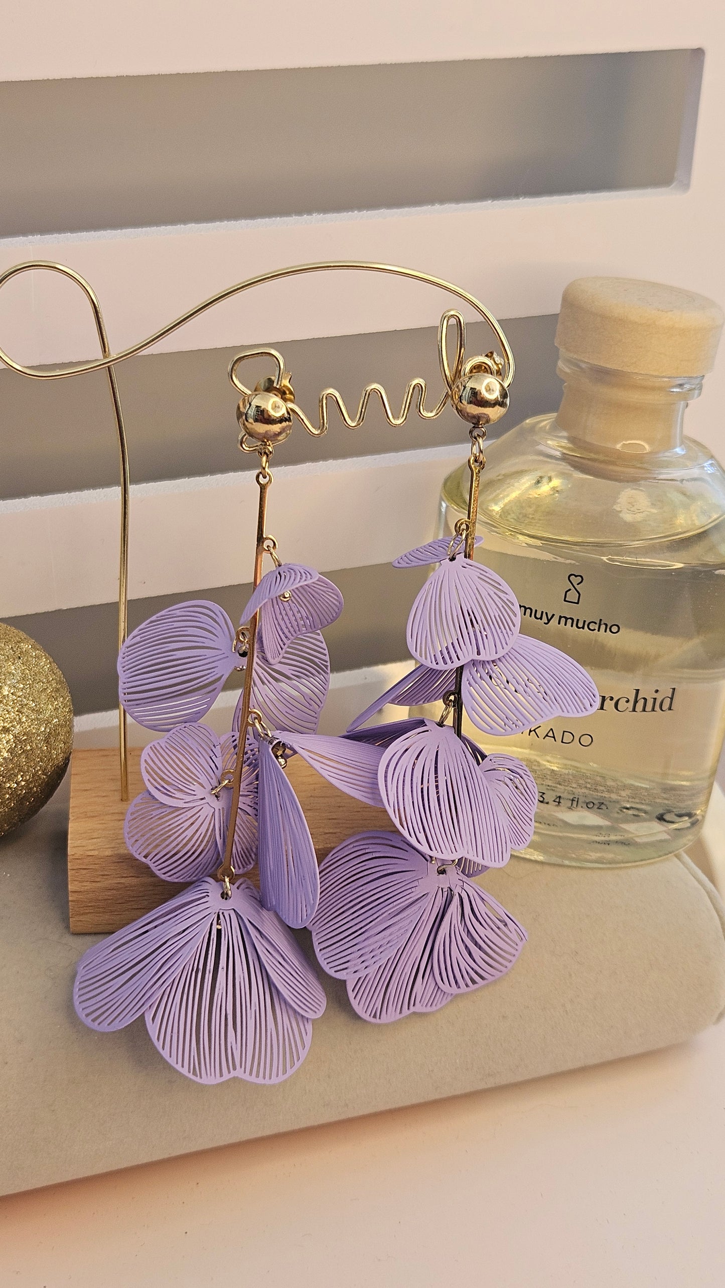 Boucles d'oreille violette fleur