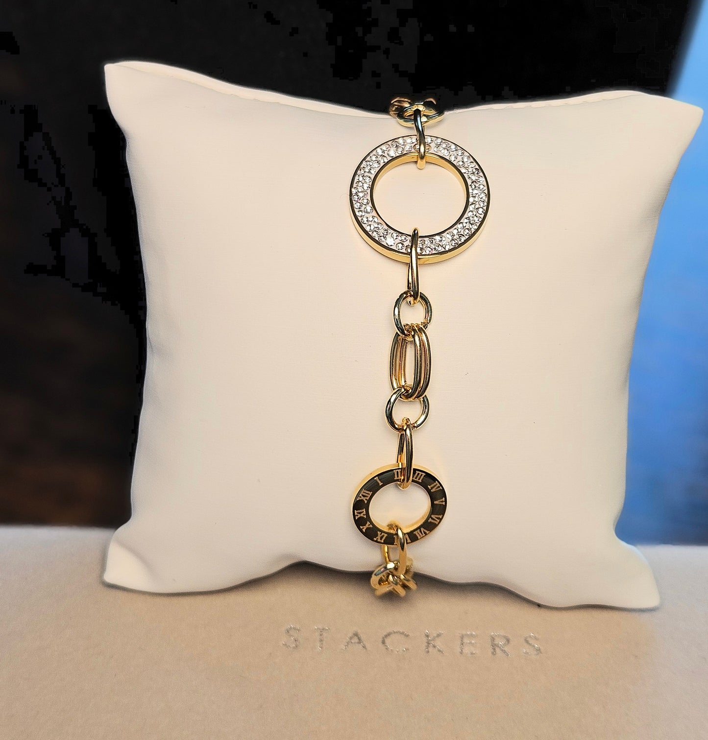 Bracelet cercle strass et heure romaine