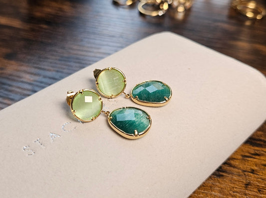 Boucles d'oreilles cristal vertes 2 pierres