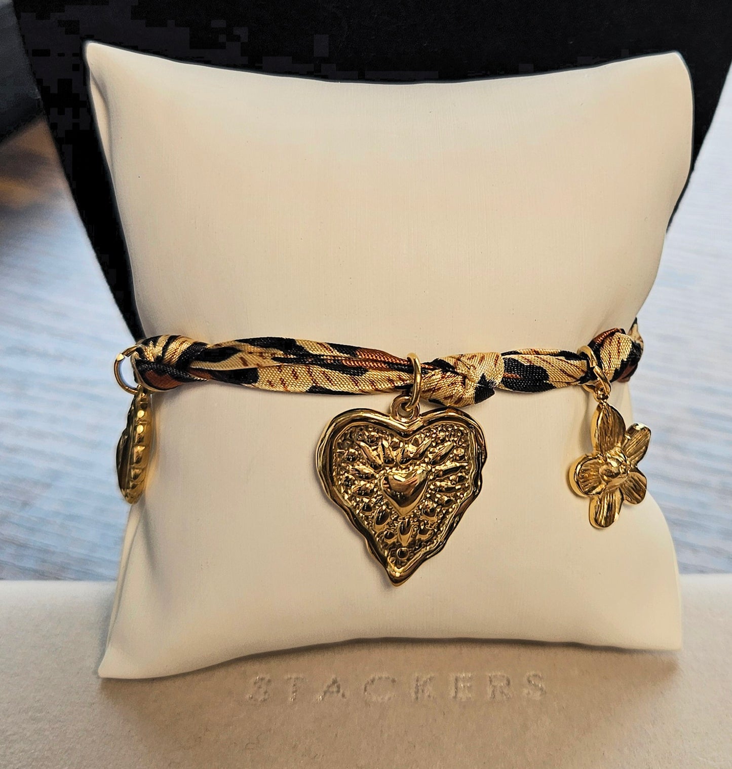 Bracelet coeur et foulard léopard