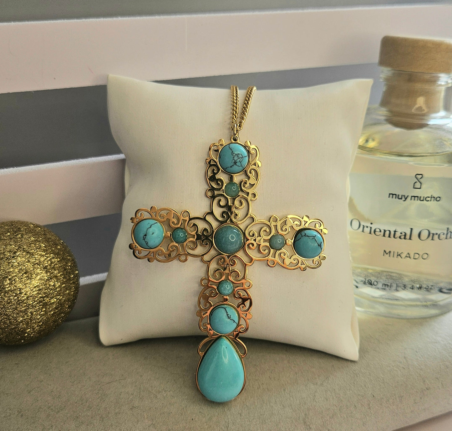 Collier grande croix turquoise