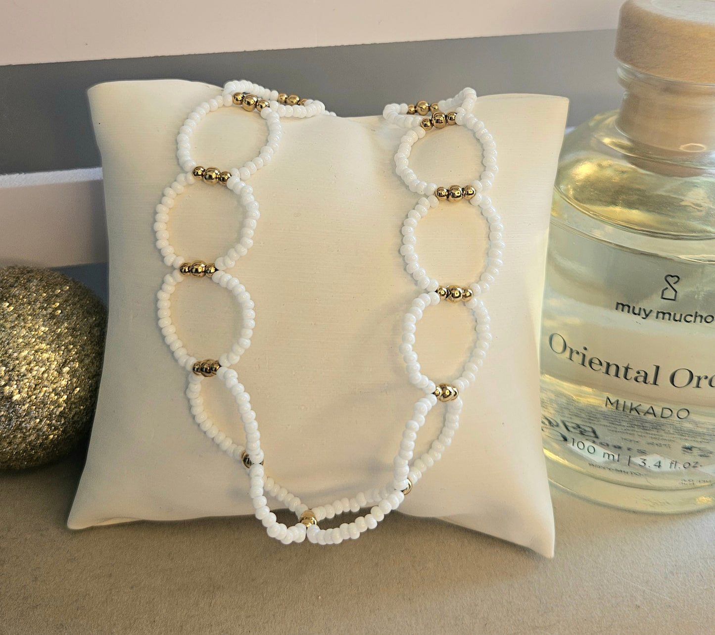 Collier choker blanc