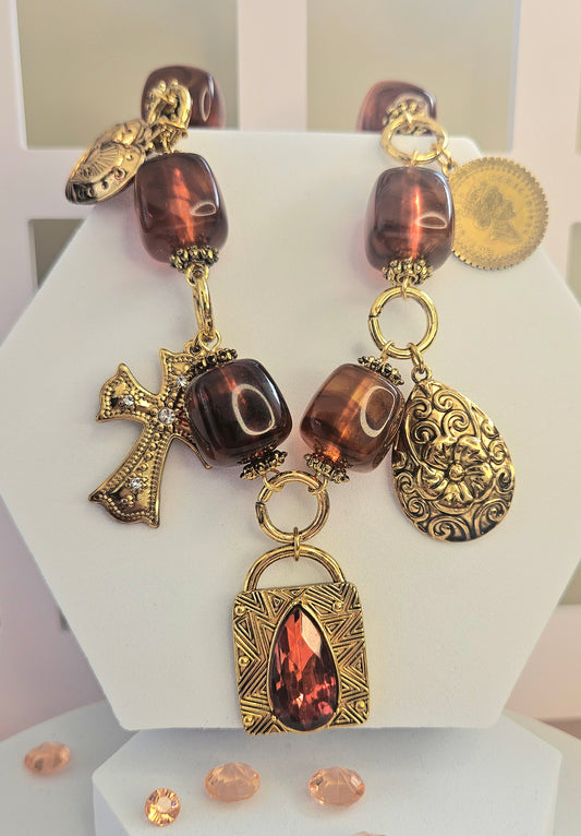 Collier breloque croix et cristal champagne
