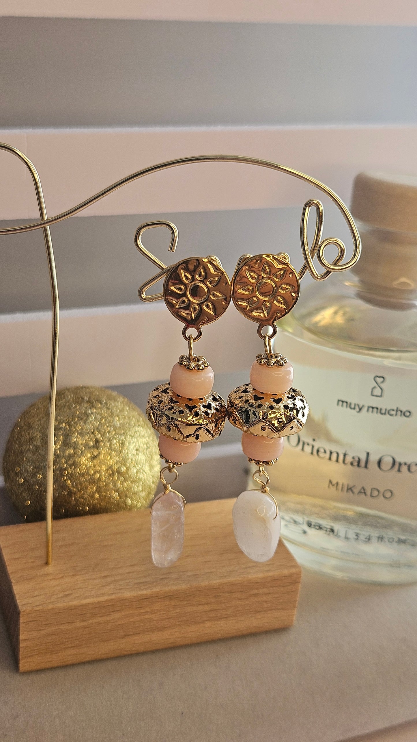 Boucles d'oreilles pendantes rose oriental
