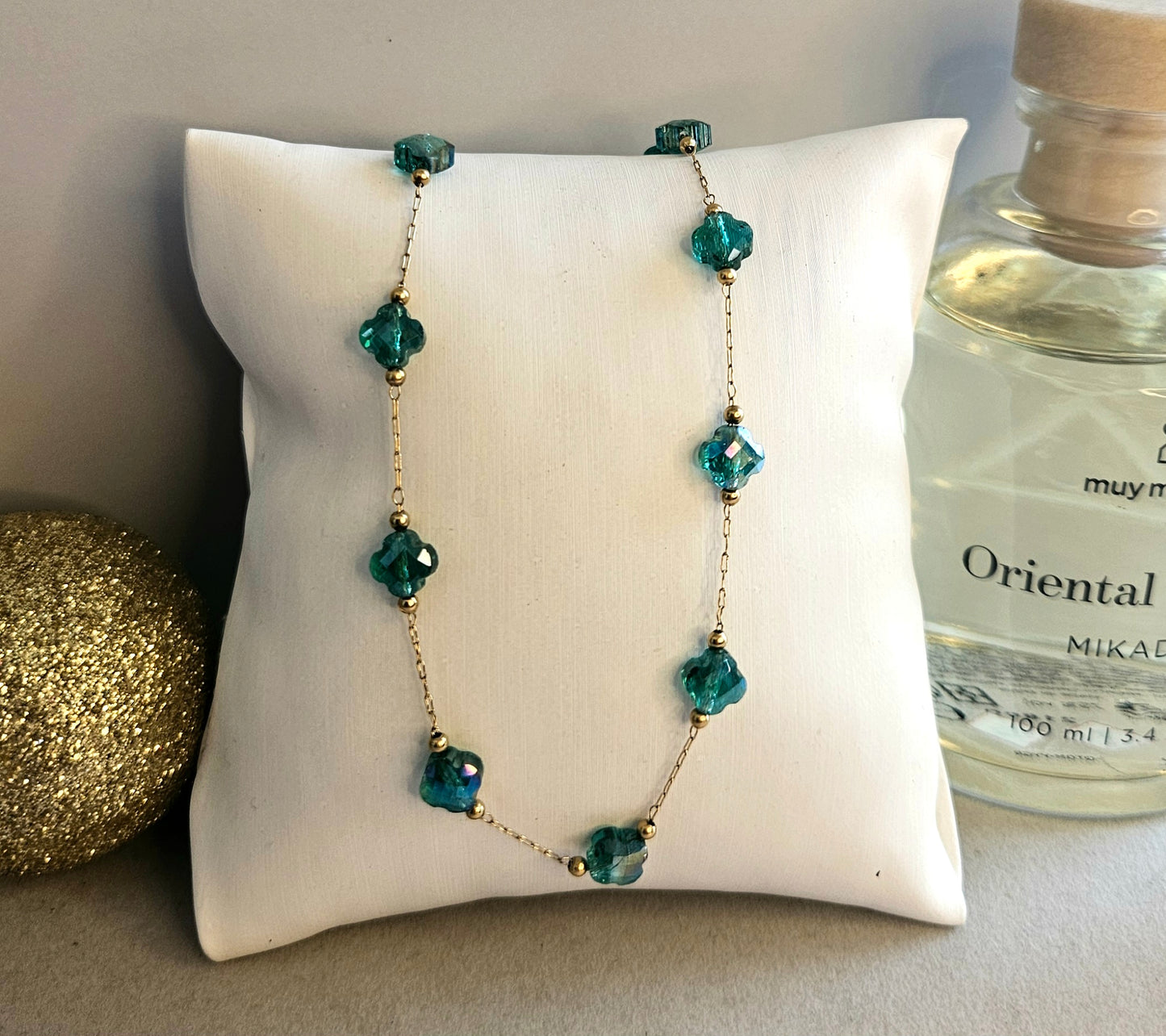 Collier trefle cristal vert