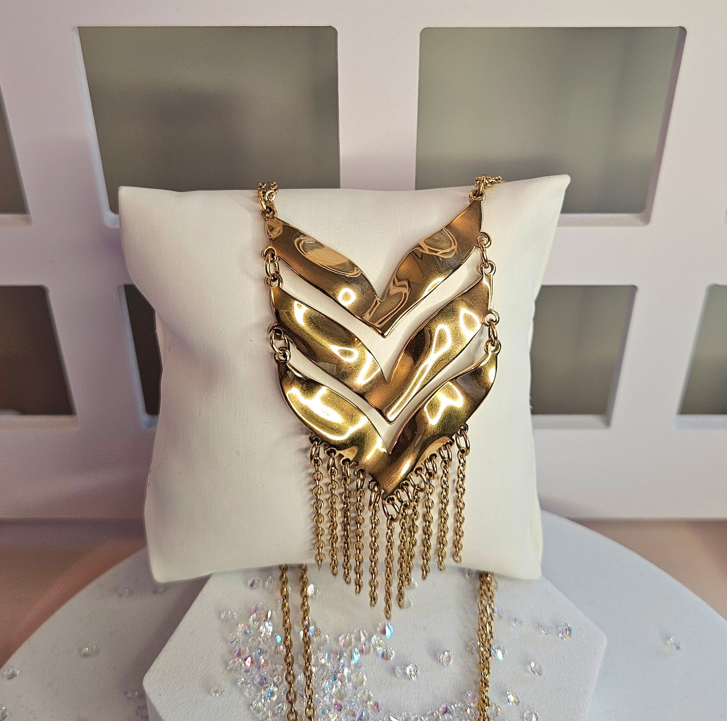 Collier triple v et chaines