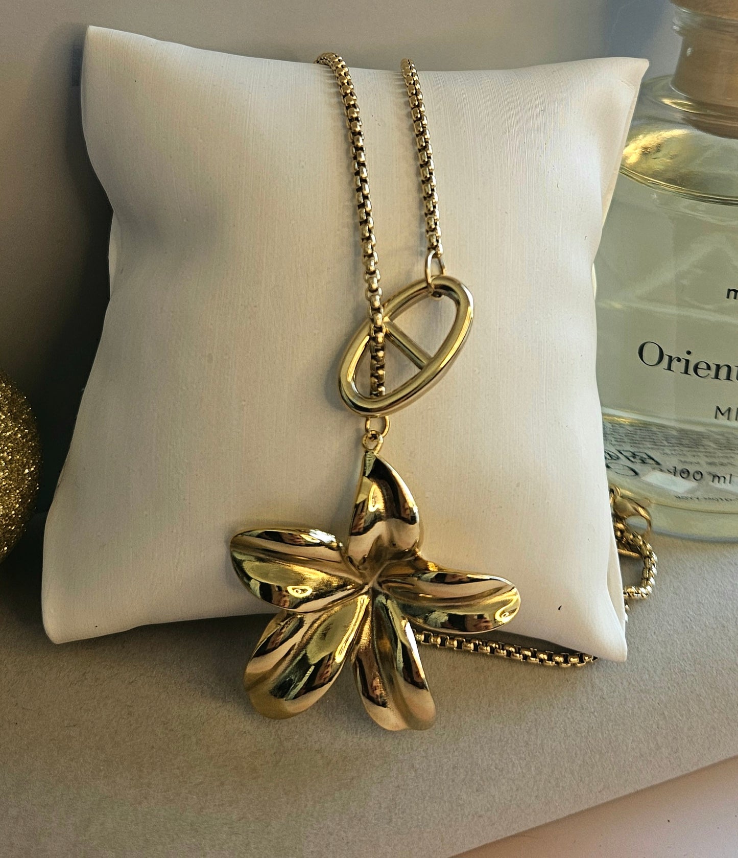 Collier fleur et marine